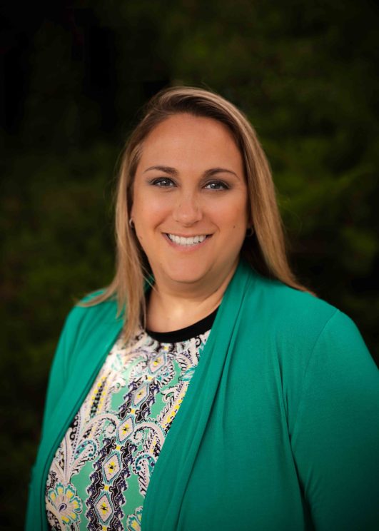 Dr. Lisa Bisogno, Associate Dean dcg,g;dfgmdf.gmf./